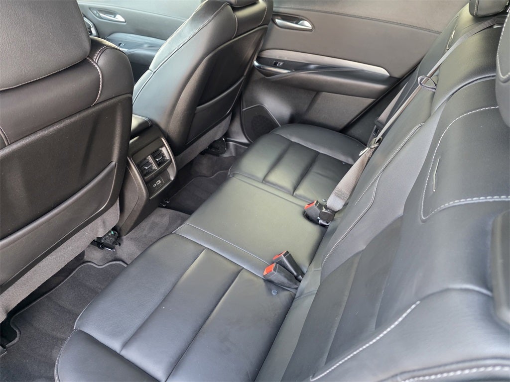 2025 Cadillac XT4 Premium Luxury