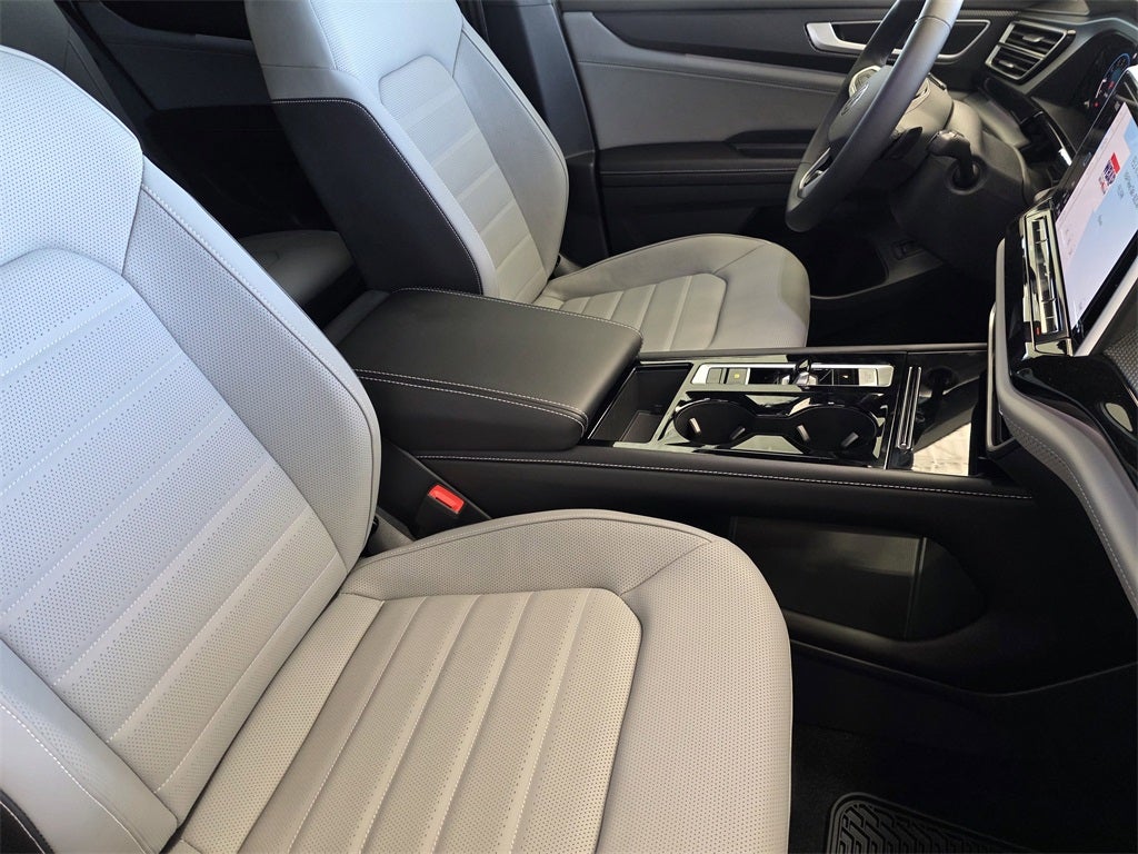 2026 Volkswagen Atlas Cross Sport 2.0T SEL R-Line Black