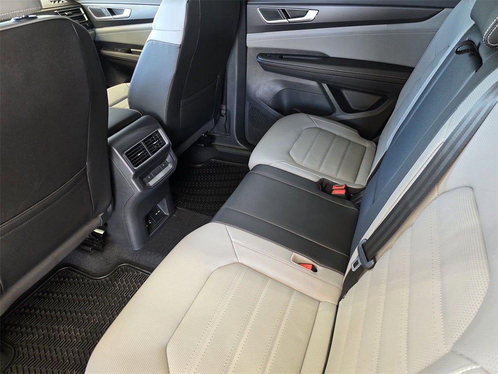 2026 Volkswagen Atlas Cross Sport 2.0T SEL R-Line Black