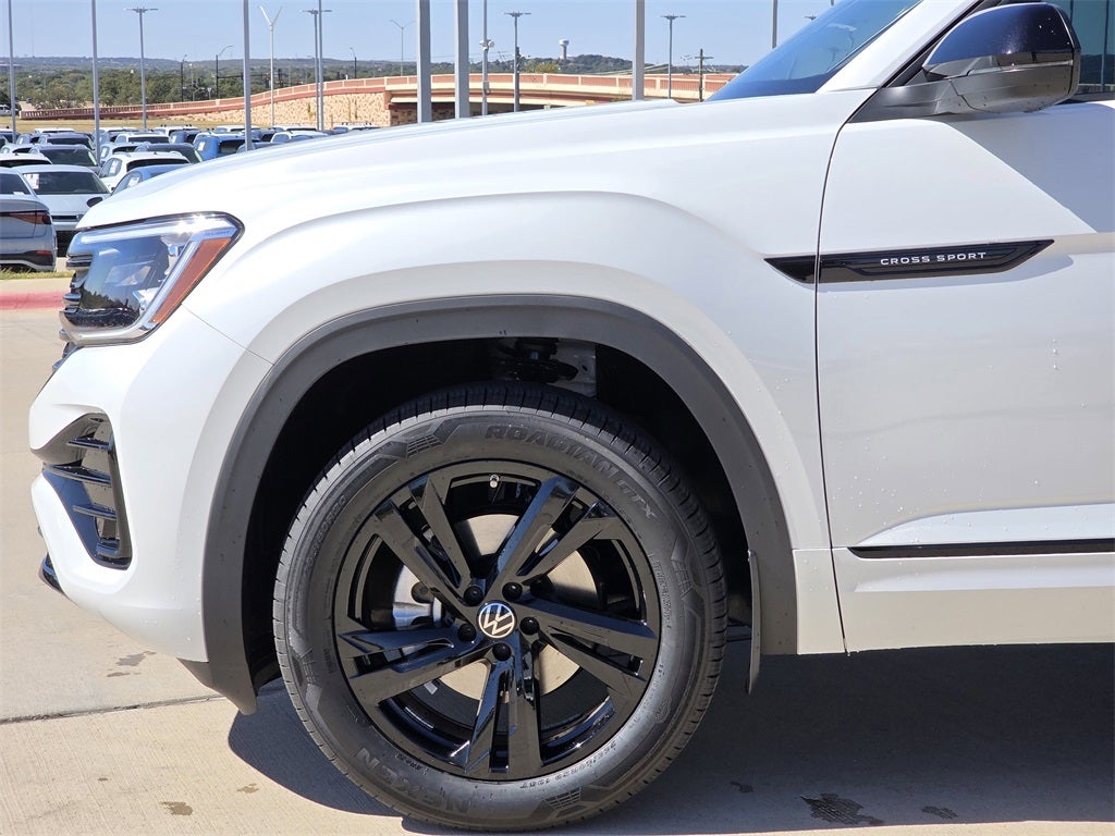 2026 Volkswagen Atlas Cross Sport 2.0T SEL R-Line Black