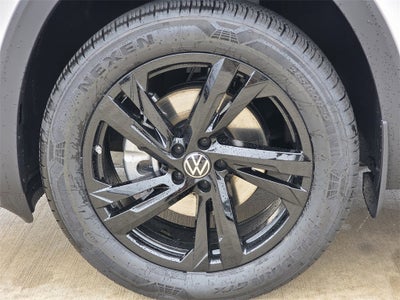 2026 Volkswagen Atlas Cross Sport 2.0T SEL R-Line Black