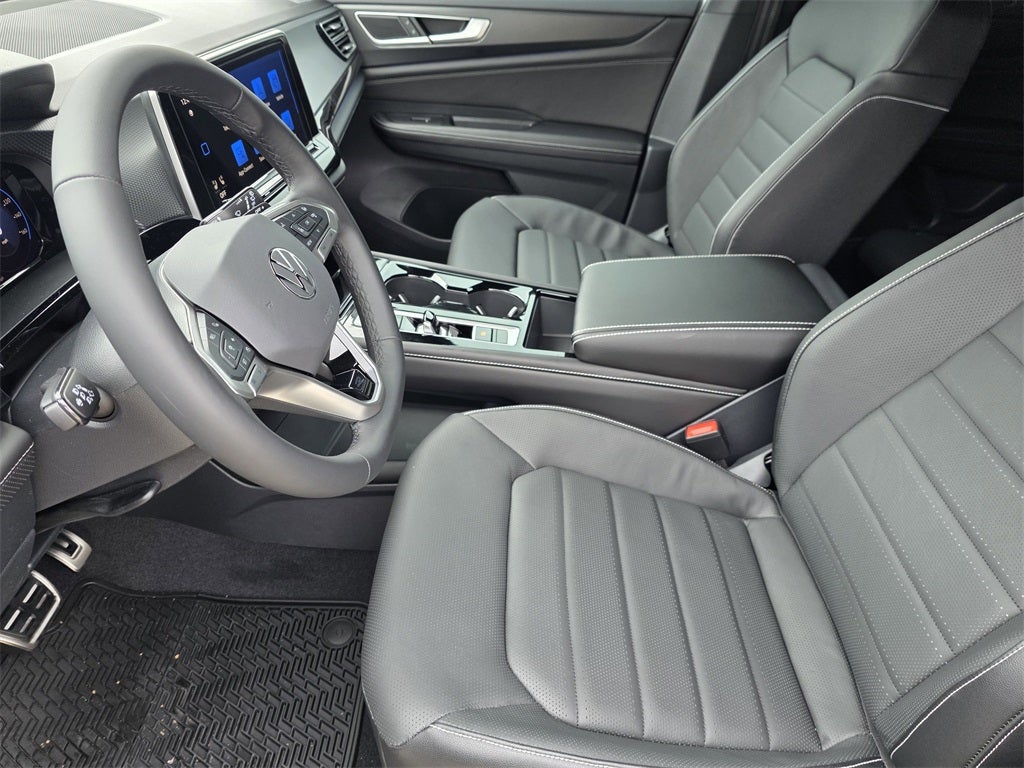 2026 Volkswagen Atlas Cross Sport 2.0T SEL R-Line Black