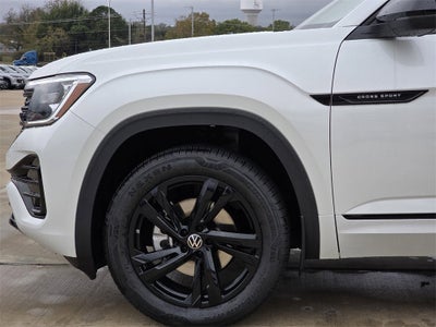 2026 Volkswagen Atlas Cross Sport 2.0T SEL R-Line Black