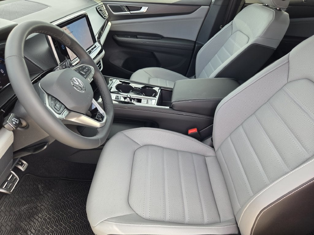 2026 Volkswagen Atlas Cross Sport 2.0T SEL R-Line Black