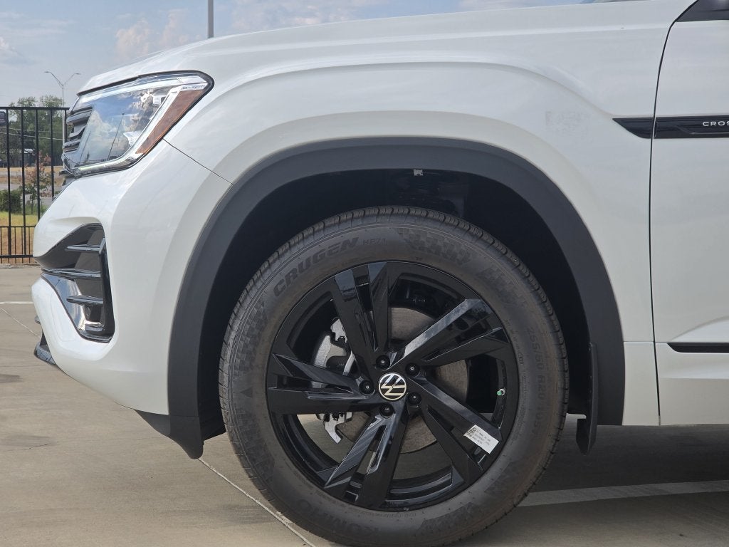 2026 Volkswagen Atlas Cross Sport 2.0T SEL R-Line Black