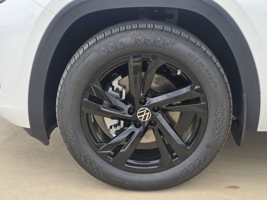 2026 Volkswagen Atlas Cross Sport 2.0T SEL R-Line Black