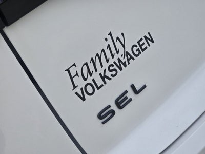 2026 Volkswagen Atlas Cross Sport 2.0T SEL R-Line Black