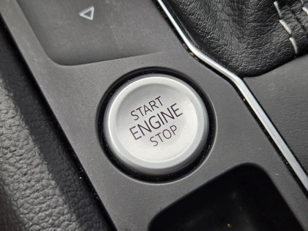 2022 Volkswagen Atlas 3.6L V6 SEL R-Line