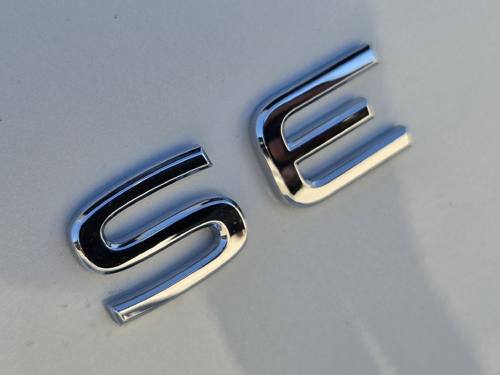 2027 Volkswagen Atlas SE