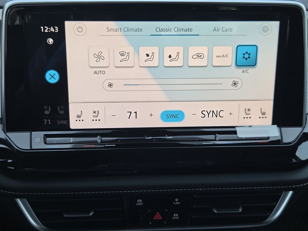 2026 Volkswagen Atlas Cross Sport 2.0T SE
