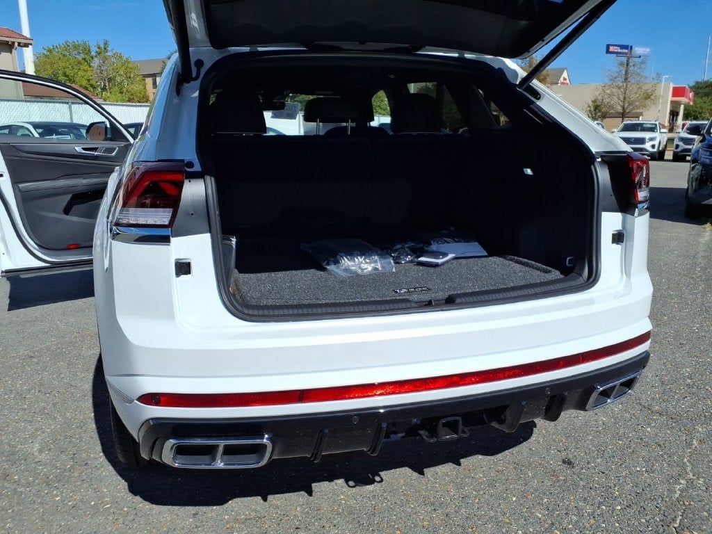 2026 Volkswagen Atlas Cross Sport SEL Premium R-Line