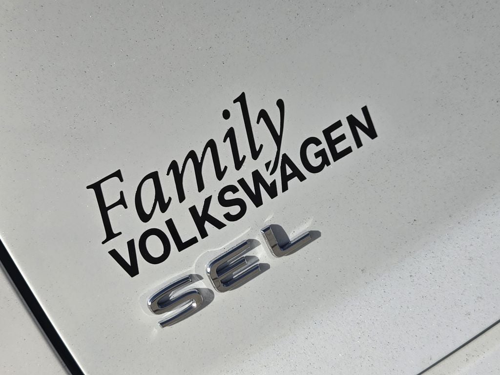 2026 Volkswagen Atlas Cross Sport 2.0T SEL Premium R-Line