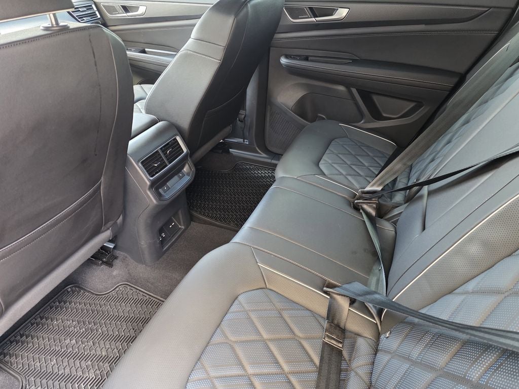 2025 Volkswagen Atlas Cross Sport 2.0T SEL Premium R-Line