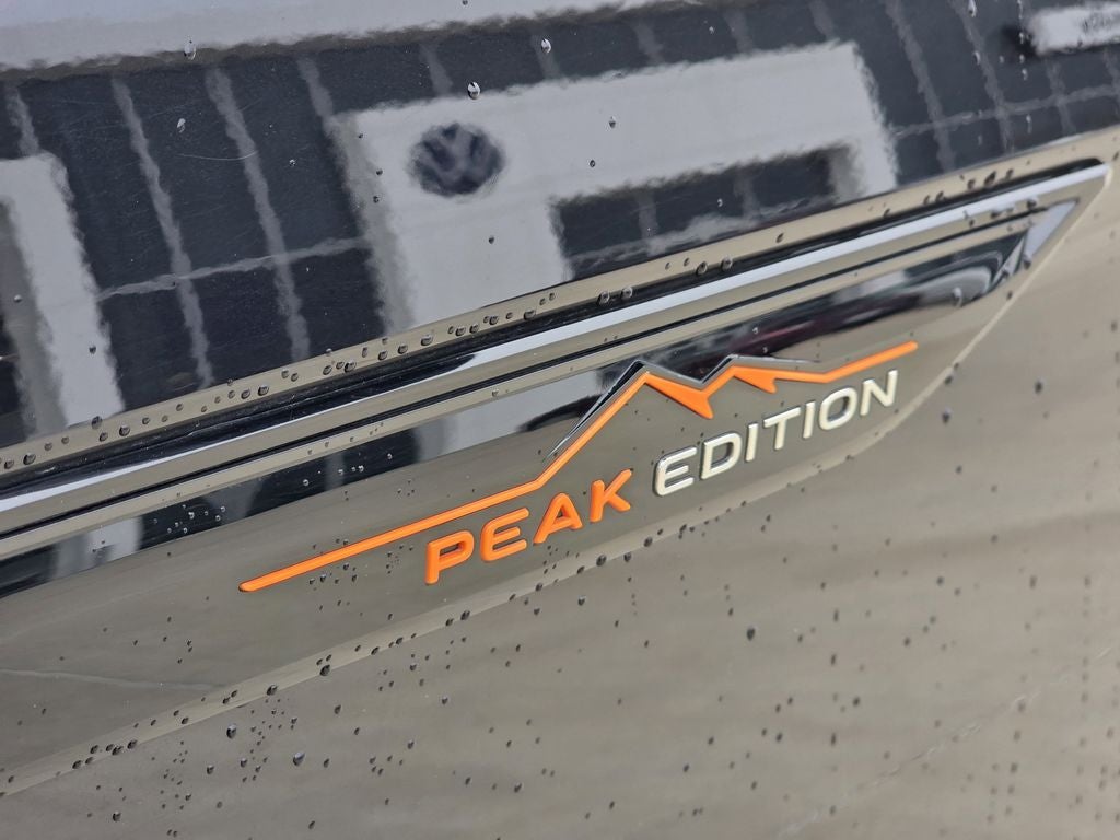 2024 Volkswagen Atlas 2.0T Peak Edition SEL