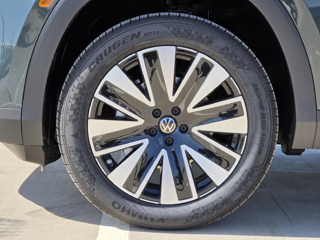 2027 Volkswagen Atlas SE w/Technology