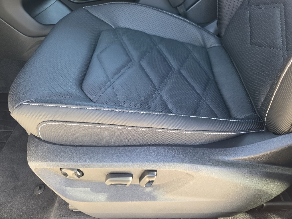2026 Volkswagen Atlas Cross Sport SE w/Technology