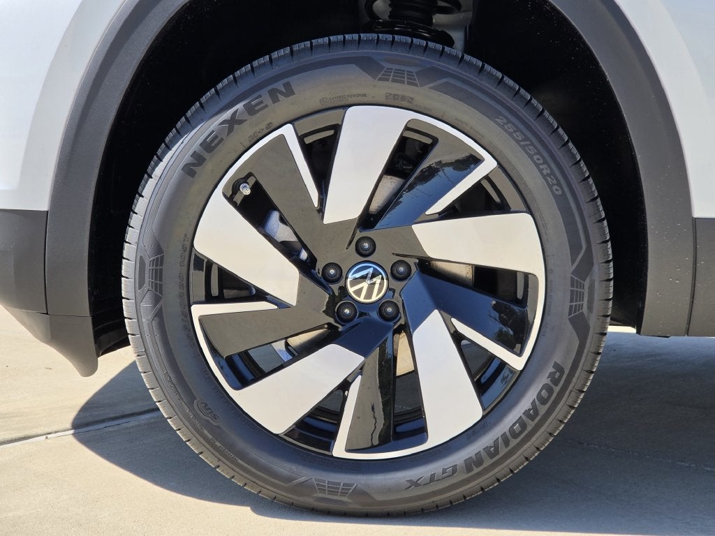 2026 Volkswagen Atlas Cross Sport SE w/Technology