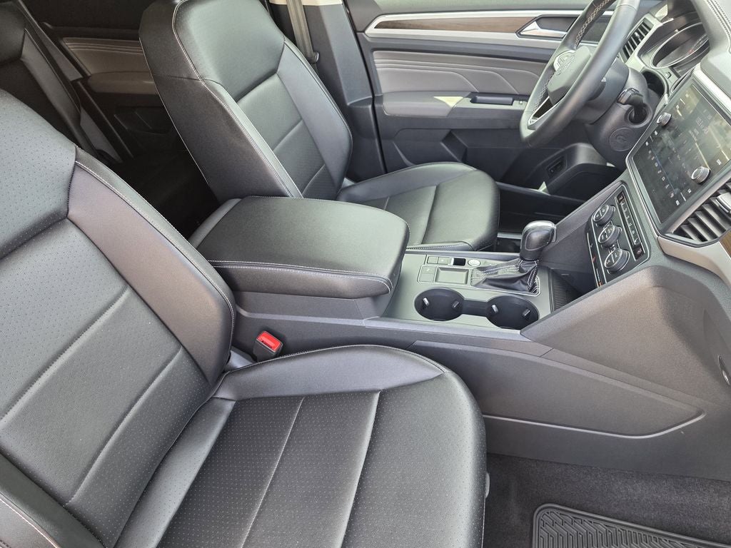 2021 Volkswagen Atlas 2.0T SE w/Technology