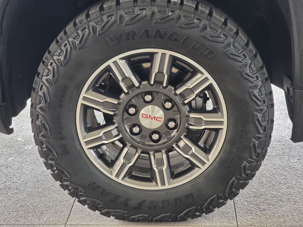 2025 GMC Sierra 1500 AT4