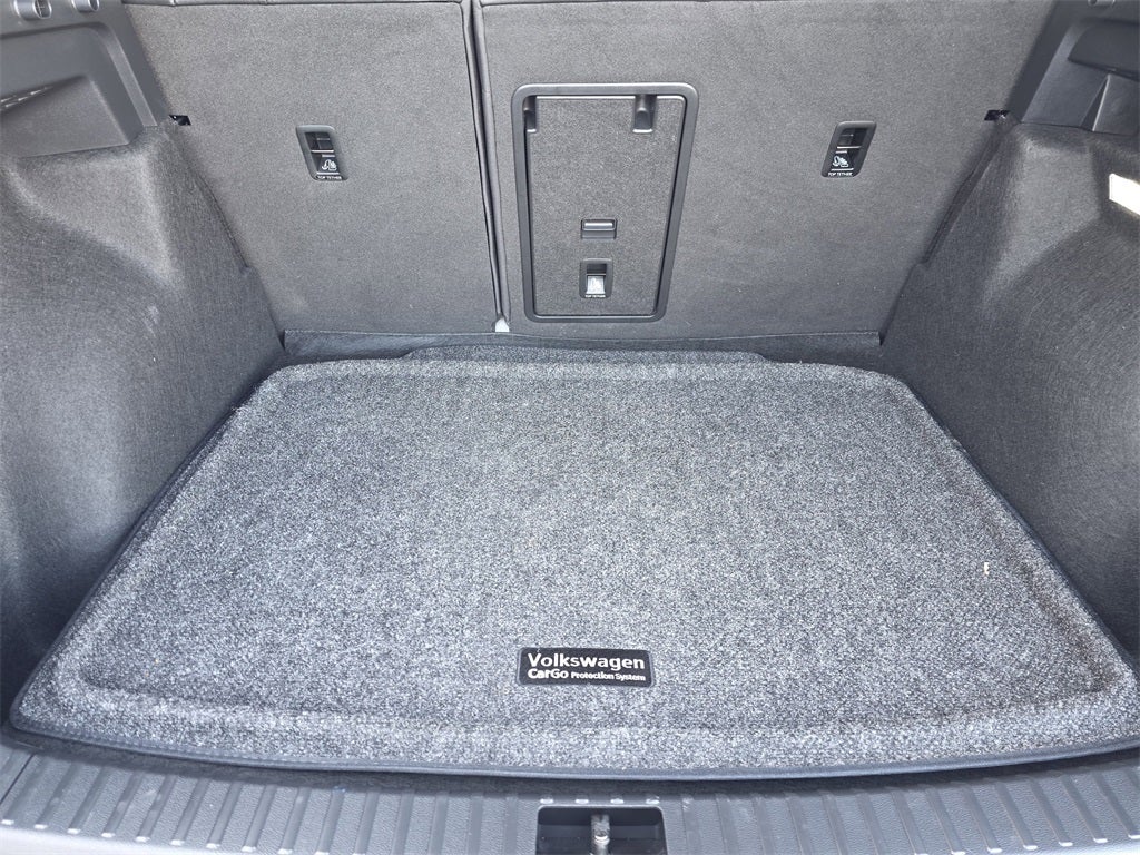 2025 Volkswagen Taos 1.5T SE Black