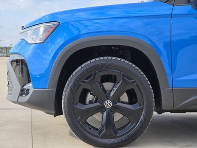 2025 Volkswagen Taos 1.5T SE Black