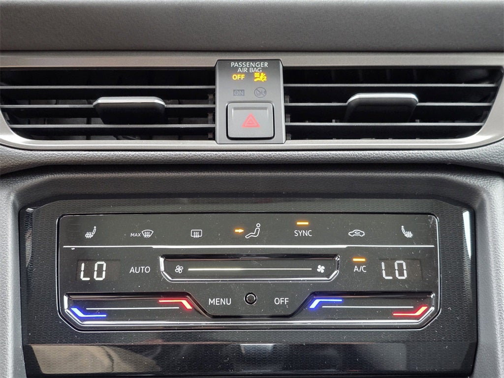 2026 Volkswagen Taos 1.5T SE Black