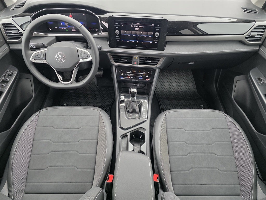 2026 Volkswagen Taos 1.5T SE Black