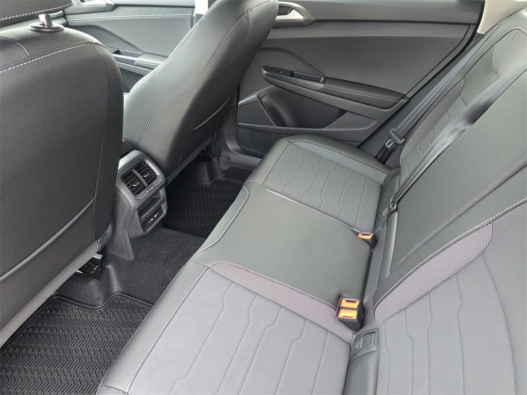 2026 Volkswagen Taos 1.5T SE Black