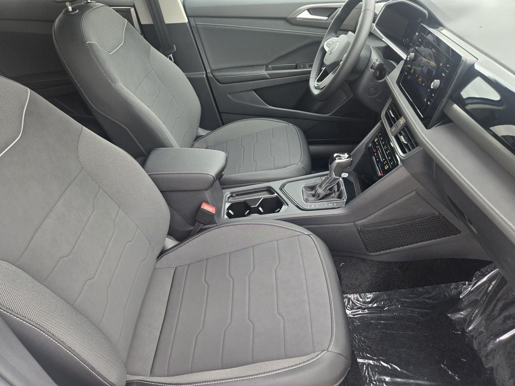 2026 Volkswagen Taos 1.5T SE Black