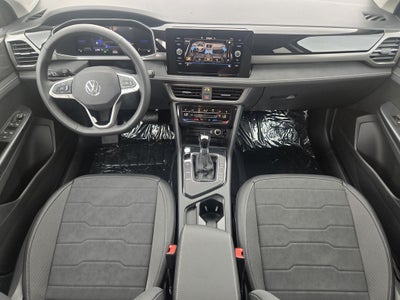 2026 Volkswagen Taos 1.5T SE Black