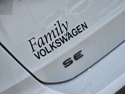 2026 Volkswagen Taos 1.5T SE Black