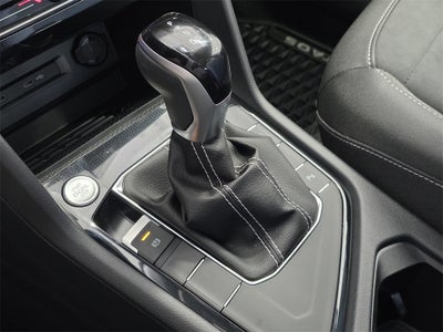 2025 Volkswagen Taos 1.5T SE Black