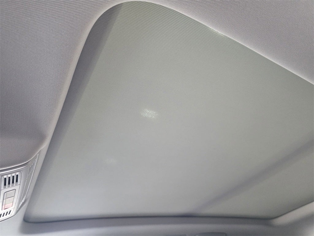 2025 Volkswagen Taos 1.5T SE Black