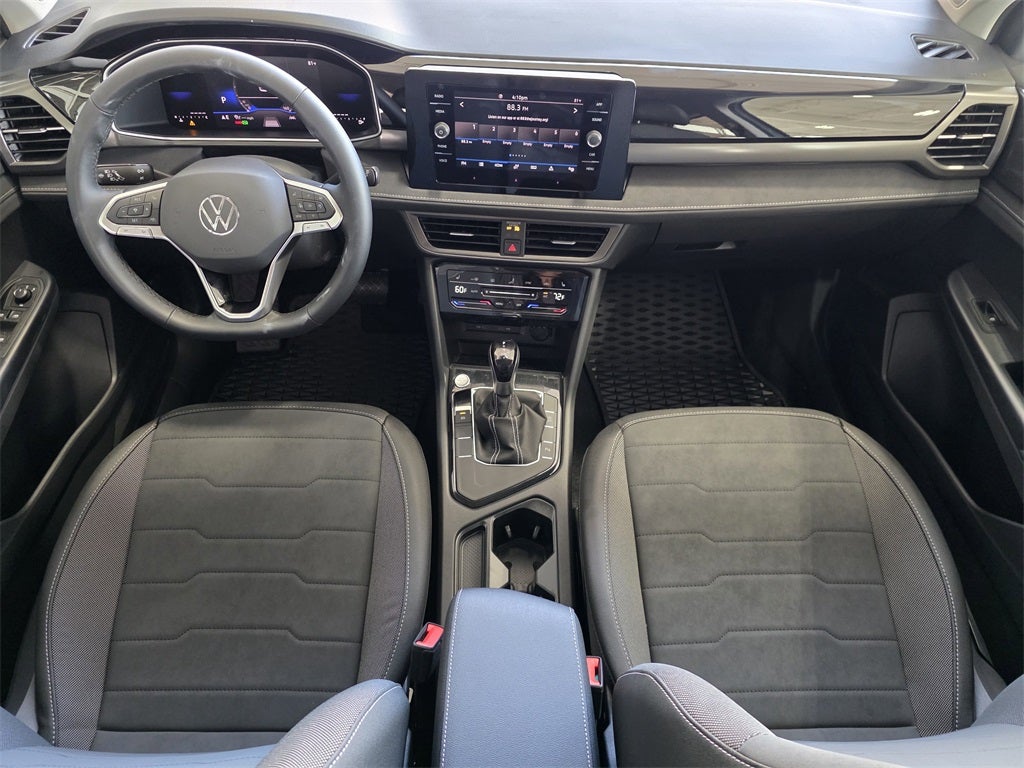 2025 Volkswagen Taos 1.5T SE Black