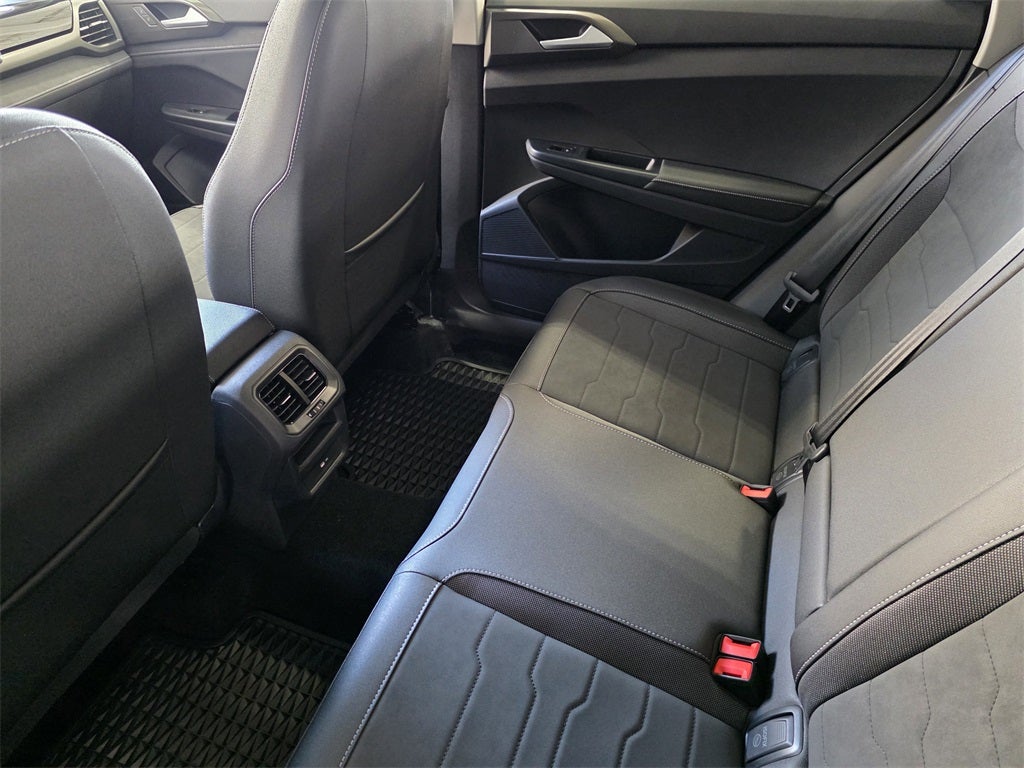 2025 Volkswagen Taos 1.5T SE Black