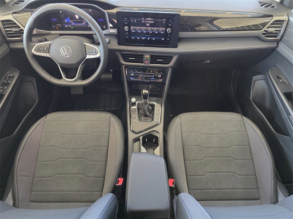 2026 Volkswagen Taos 1.5T SE Black