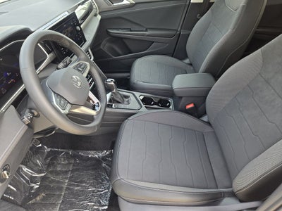2026 Volkswagen Taos 1.5T SE Black