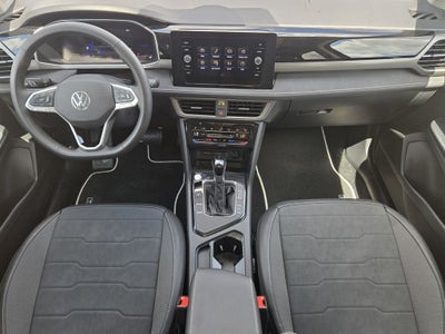2026 Volkswagen Taos 1.5T SE Black