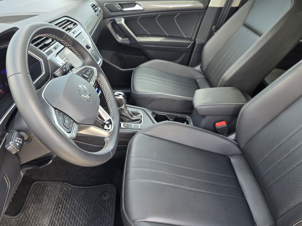 2024 Volkswagen Tiguan 2.0T SE R-Line Black