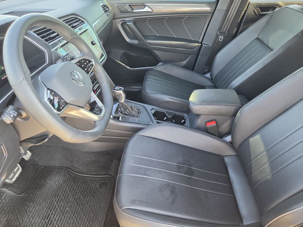 2024 Volkswagen Tiguan 2.0T SE R-Line Black