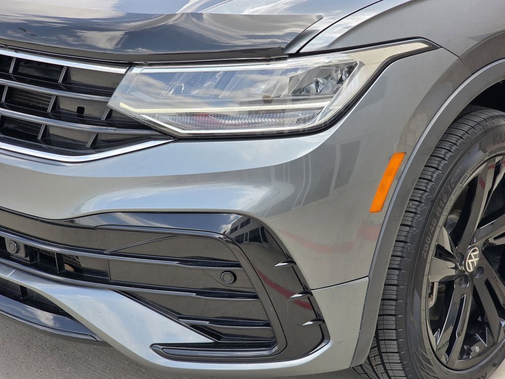 2024 Volkswagen Tiguan 2.0T SE R-Line Black