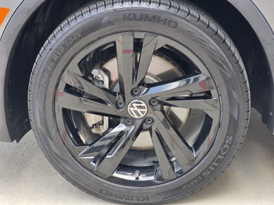 2024 Volkswagen Tiguan 2.0T SE R-Line Black