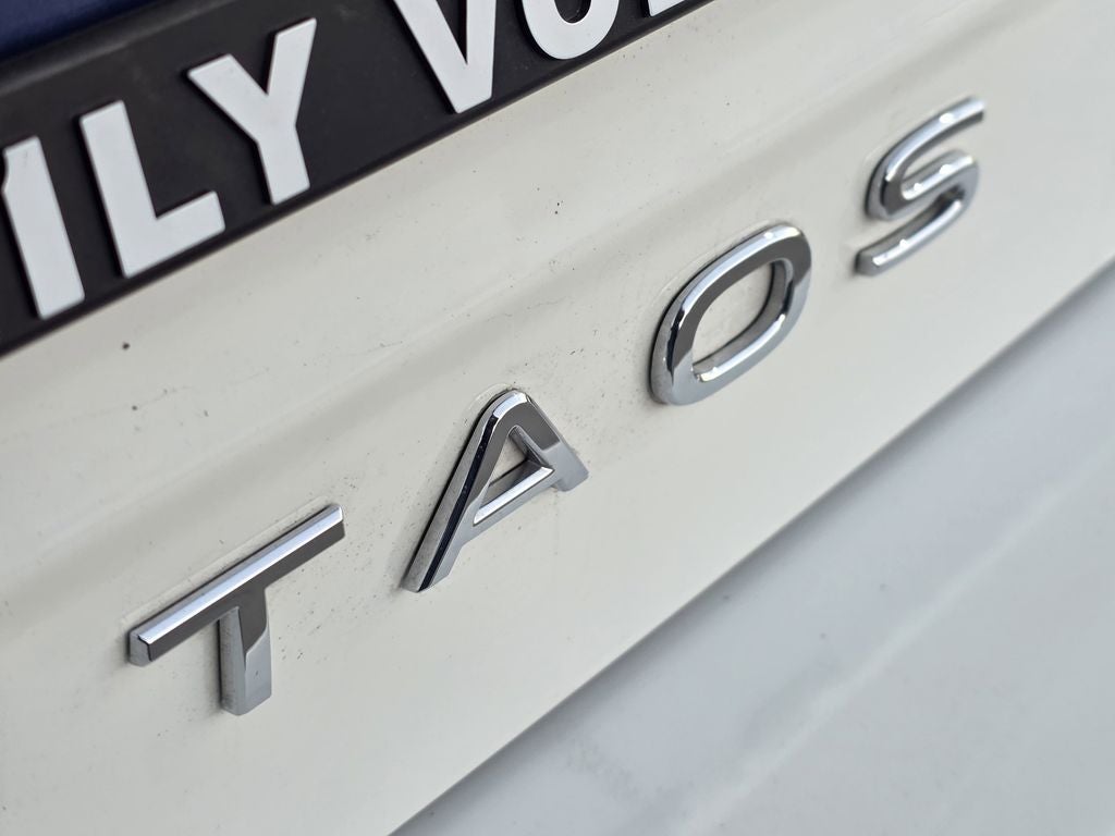 2025 Volkswagen Taos 1.5T SE