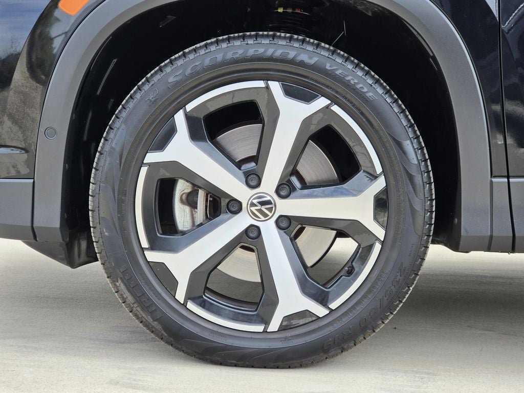 2025 Volkswagen Tiguan 2.0T SE