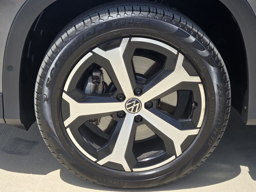 2025 Volkswagen Tiguan 2.0T SE