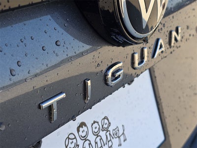 2025 Volkswagen Tiguan 2.0T SE