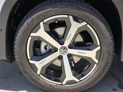 2025 Volkswagen Tiguan 2.0T SE