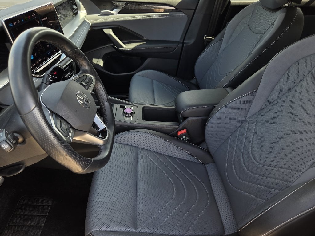 2025 Volkswagen Tiguan 2.0T SE R-Line Black