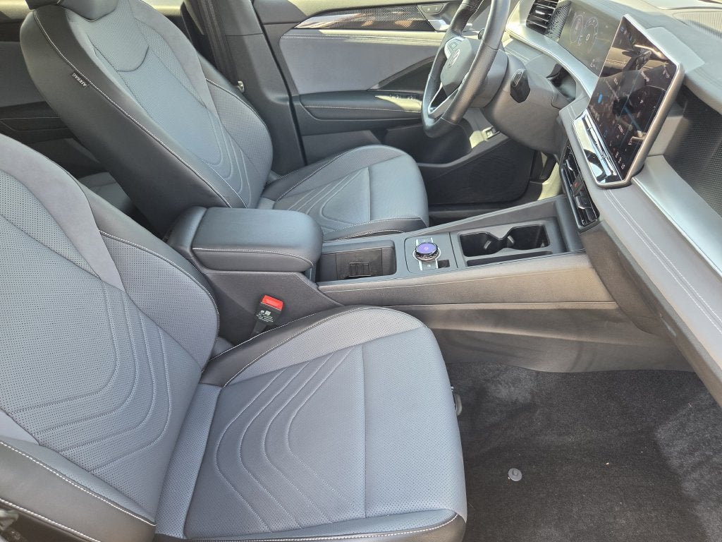 2025 Volkswagen Tiguan 2.0T SE R-Line Black