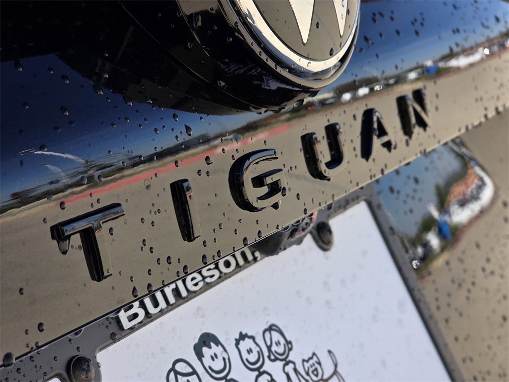 2026 Volkswagen Tiguan 2.0T SE R-Line Black